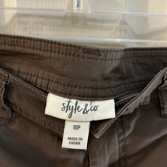 Style & Co Women’s Zip-Pocket Cargo Shorts - Picture 7 of 12